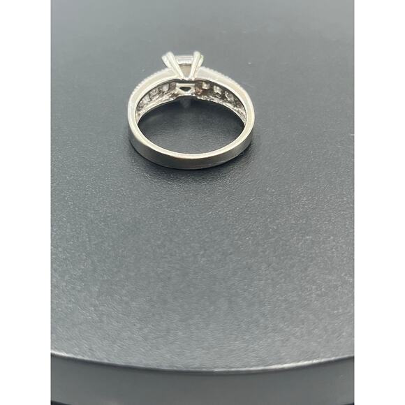 NV Vintage Sterling Silver Round Prong Set Cubic Zirconia Ring Sz 9.5 - Picture 8 of 9